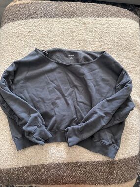 Hollister oversized cropped sweater